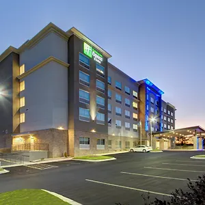Express & Southwest By Ihg Charlotte